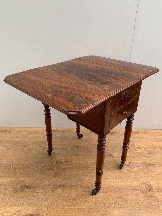 Table drop leaf for sale  
