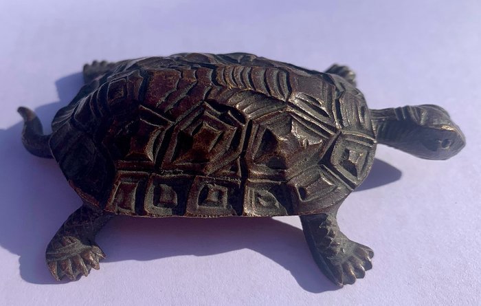 Sculpture petite tortue for sale  