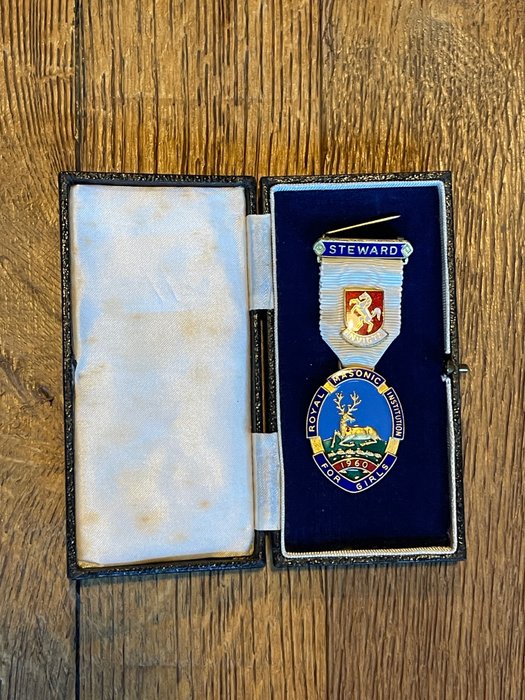 United kingdom medal usato  
