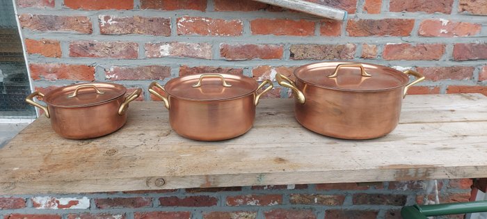 Cooking pot set for sale  
