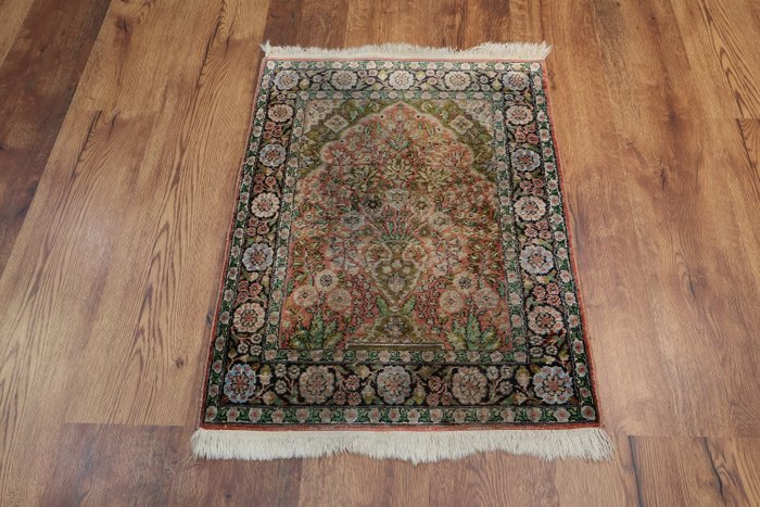 Cashmere silk carpet for sale  
