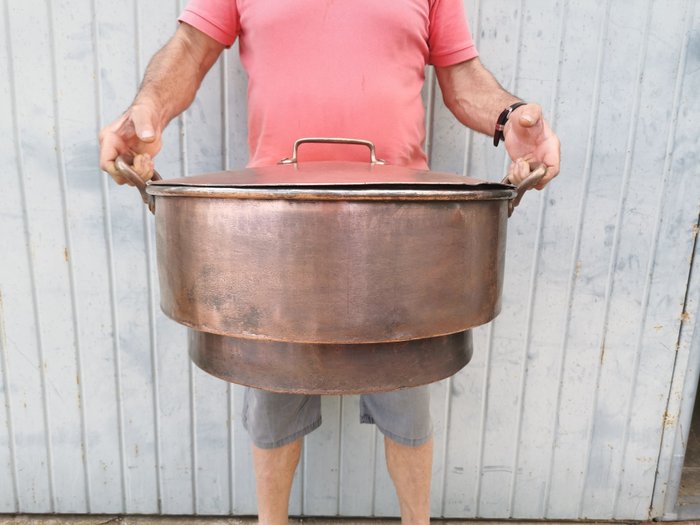 Cooking pot huge for sale  