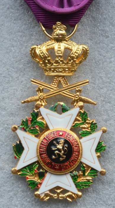 Belgium medal officier usato  