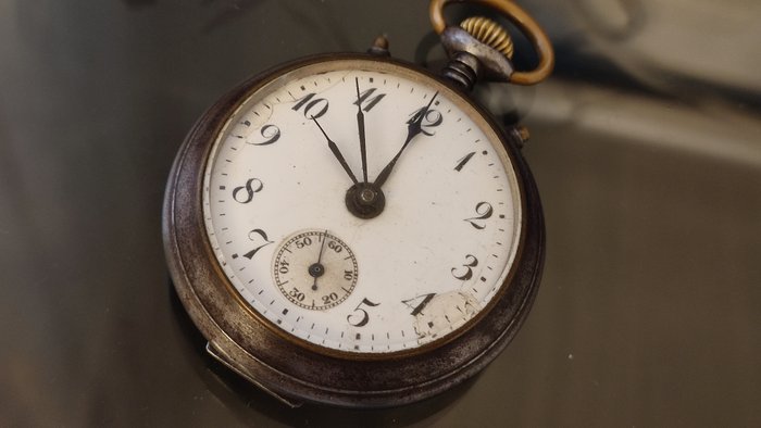 Unbranded antico orologio usato  