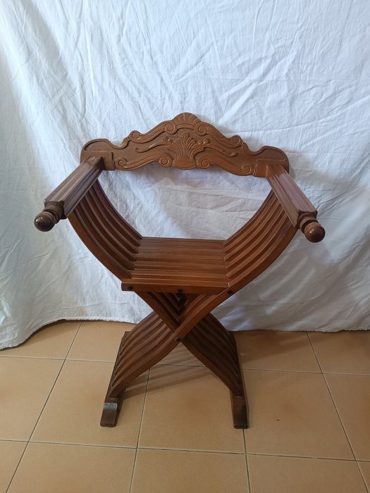 Chair savonarola wood usato  
