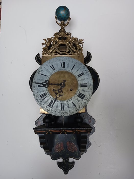Wall clock hout for sale  