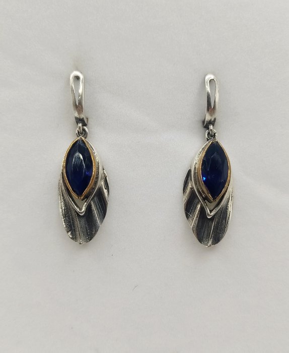 Reserve price earrings for sale  