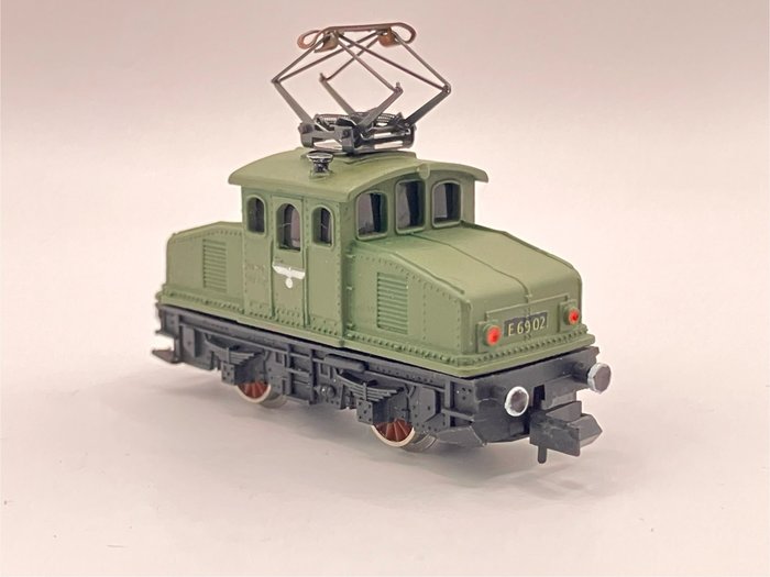 Arnold electric locomotive for sale  