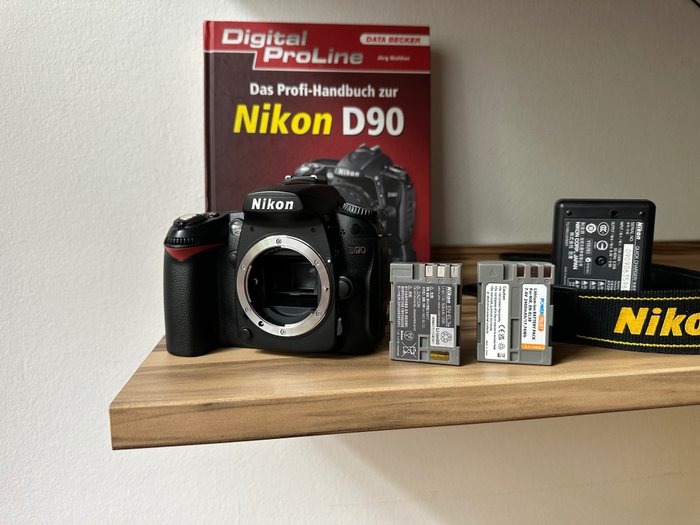 Nikon d90 digital usato  