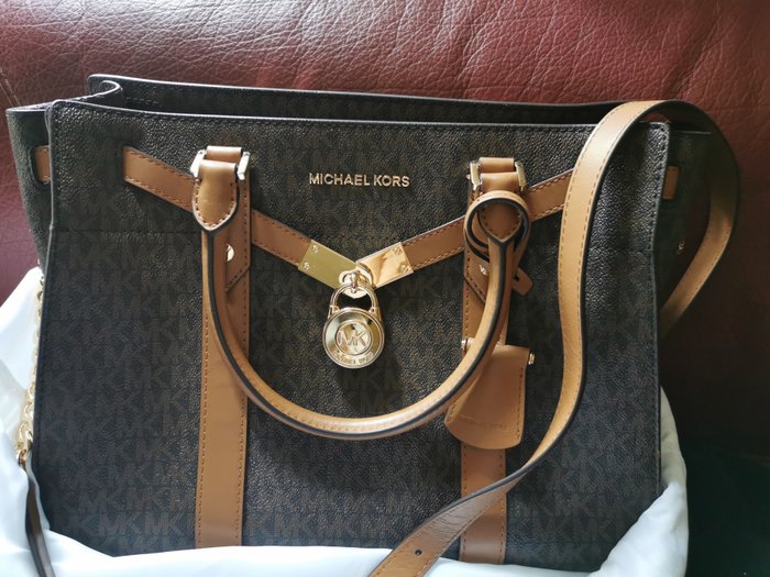Michael kors handbag for sale  