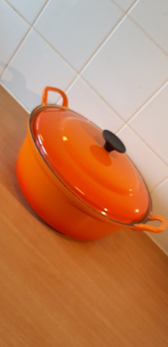 Creuset pan top for sale  