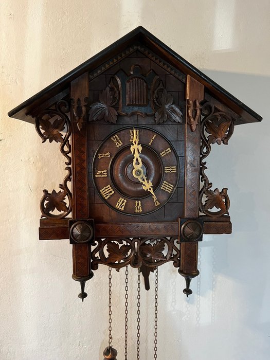 Cuckoo clock wood usato  