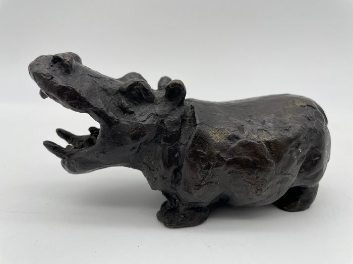Sculpture brullende nijlpaard for sale  