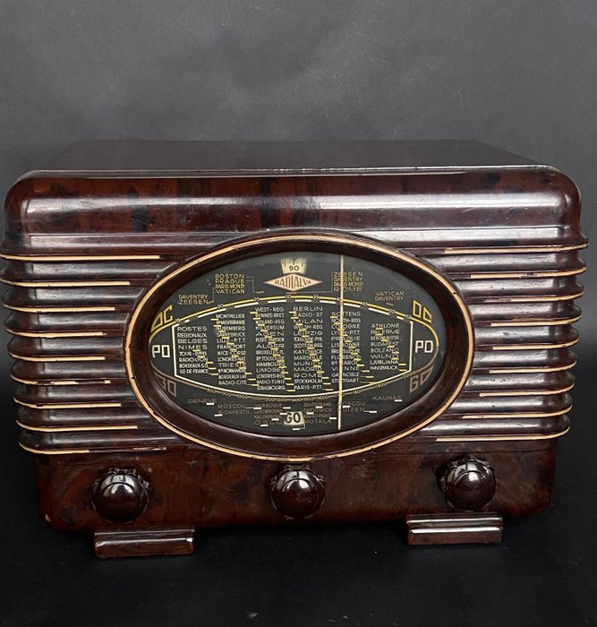 Radialva ancienne radio d'occasion  