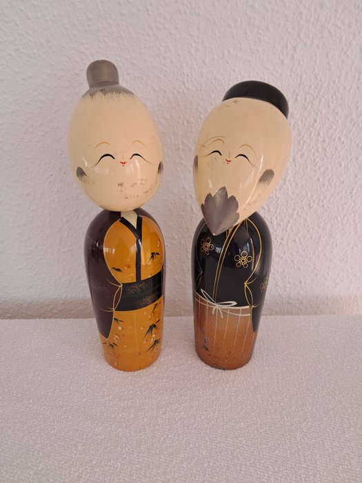 Kokeshi figurine vintage usato  