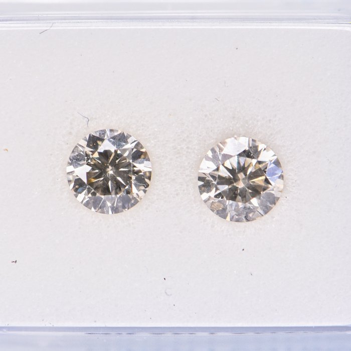 Pcs diamond 0.66 for sale  
