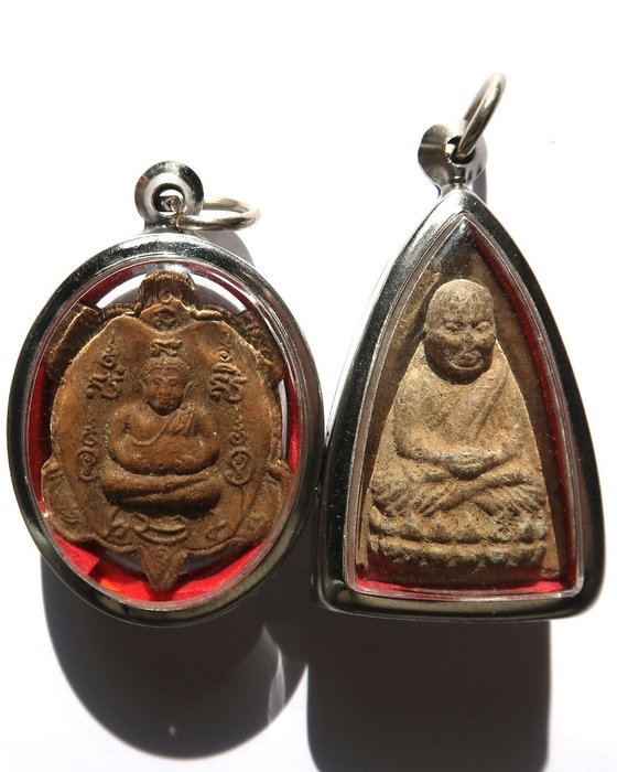 Monastery reliquaries buddha usato  