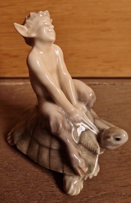 Royal copenhagen figurine usato  