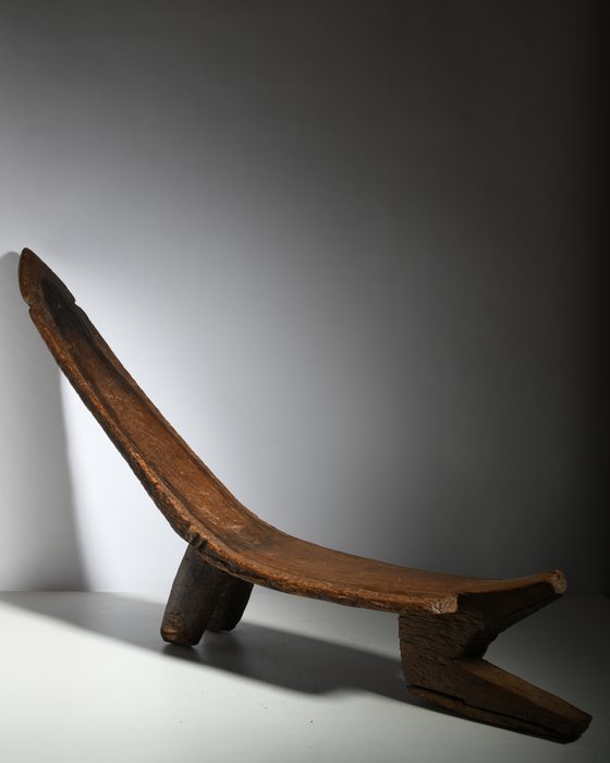 Sculpture lobi seat for sale  