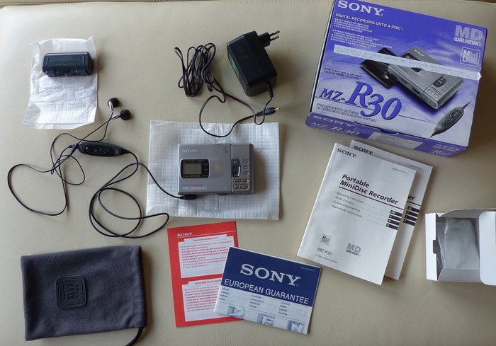 Sony r30 portable usato  