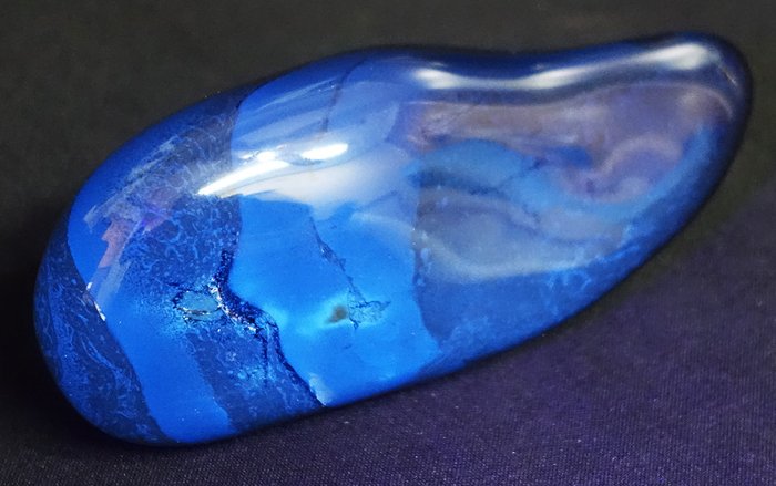 Dark blue amber usato  