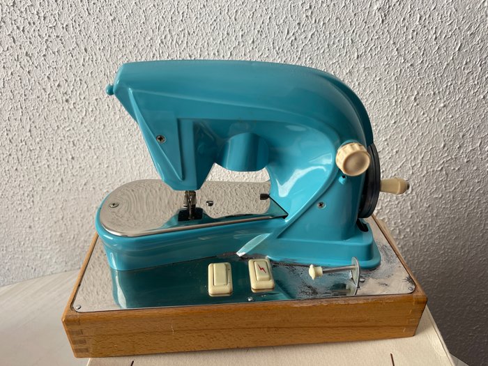 Cousette sewing machine d'occasion  