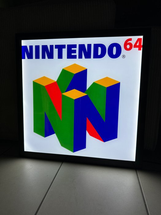 Nintendo lighted sign usato  