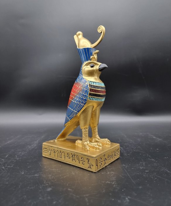 Statue horus egyptian usato  