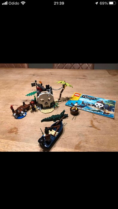 Lego pirates 70421 for sale  