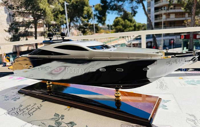 Murcielago yacht luxe d'occasion  