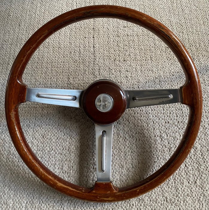 Steering wheel alfa usato  