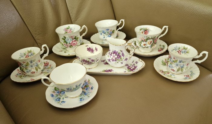 Tea cup set for sale  
