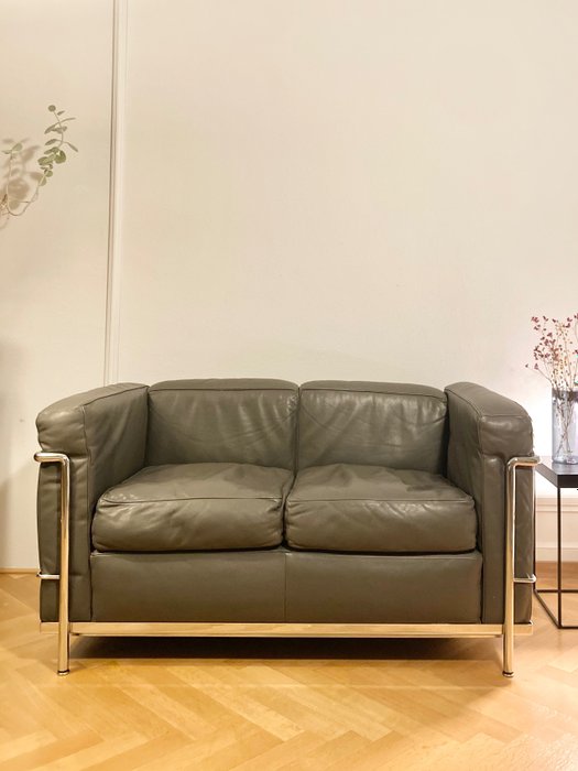 Cassina corbusier sofa for sale  