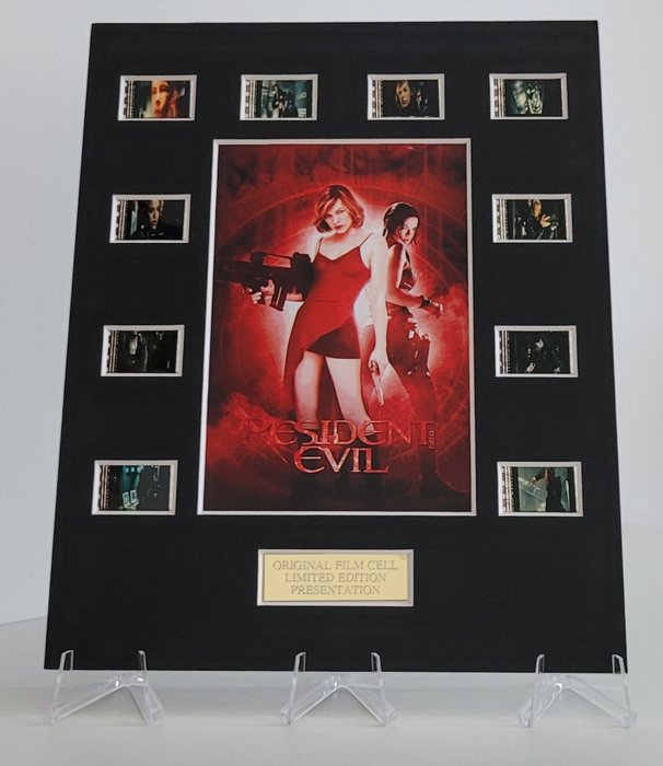Resident evil framed usato  