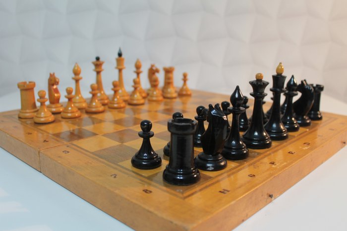 Chess set chess for sale  