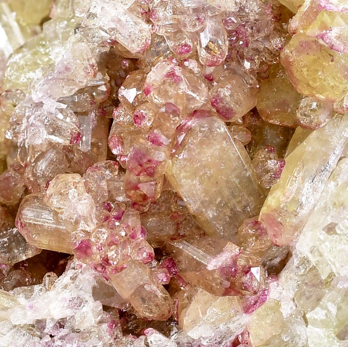 Important gemmy vesuvianite usato  