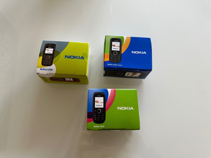 Nokia mobile phone usato  
