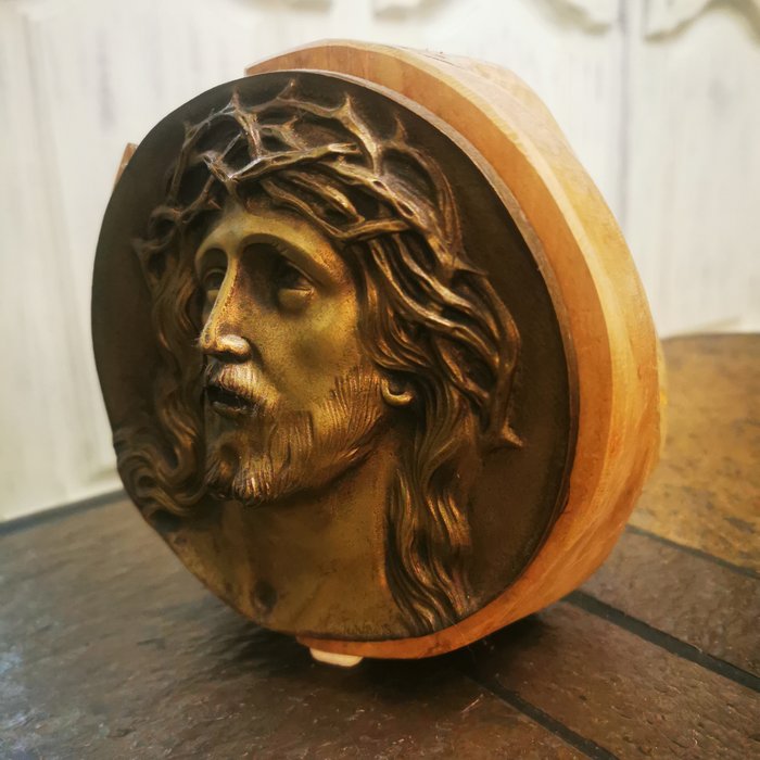 Sculpture jesus crown for sale  