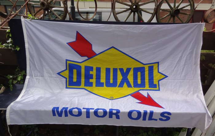 Deluxol motor oil for sale  