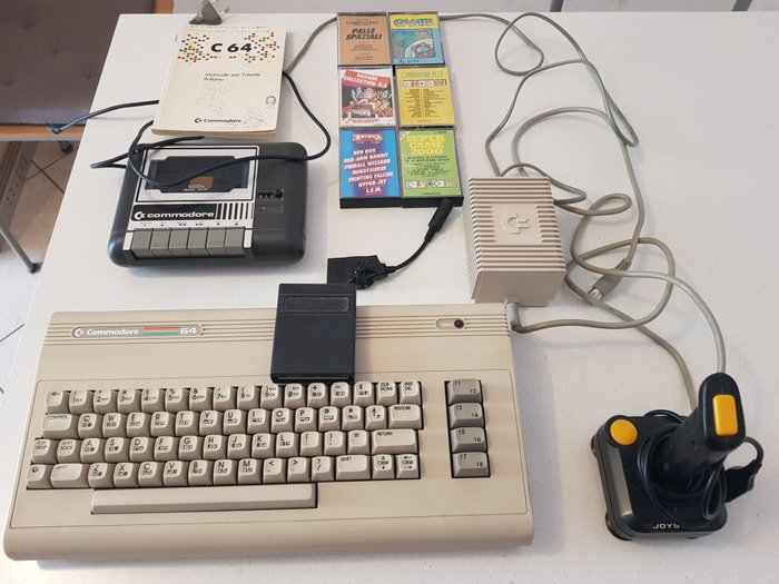 Commodore set video usato  