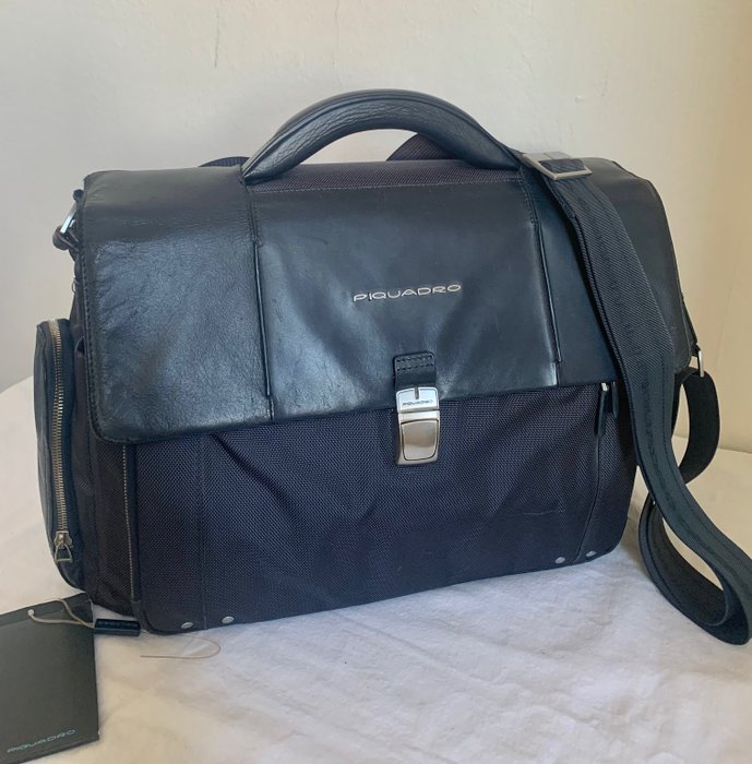 Piquadro business bag for sale  