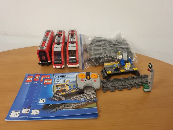 Lego trains 7938 d'occasion  