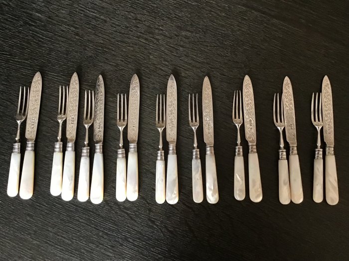 Cutlery set mother for sale  