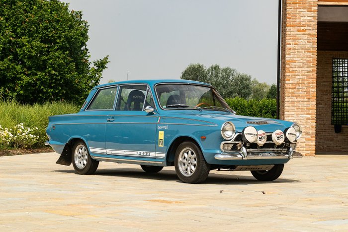 Ford cortina 1965 for sale  