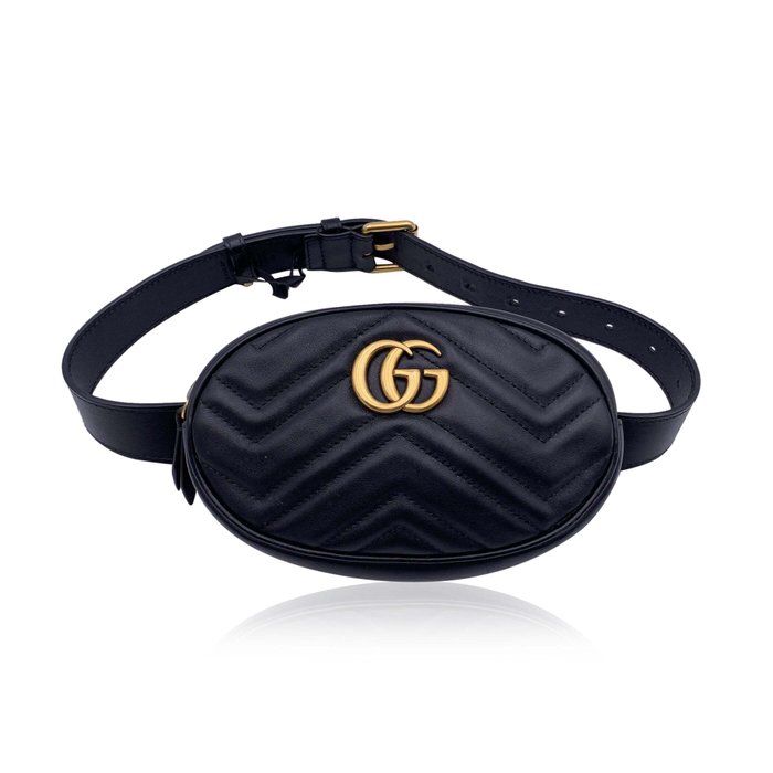 Gucci black quilted usato  