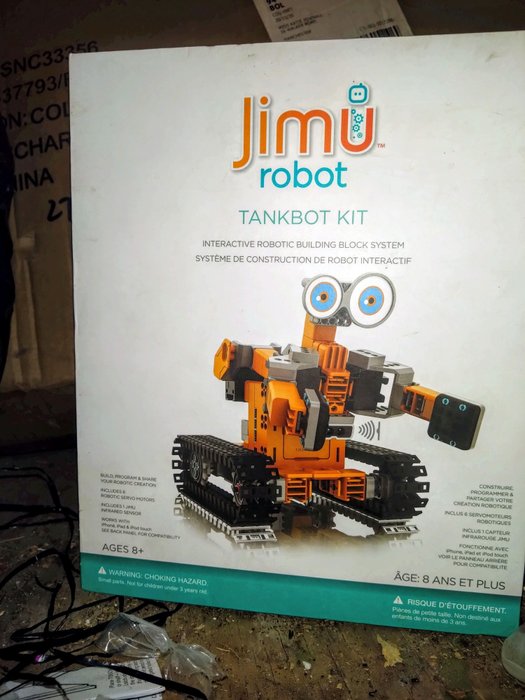 Ubtech toy robot usato  