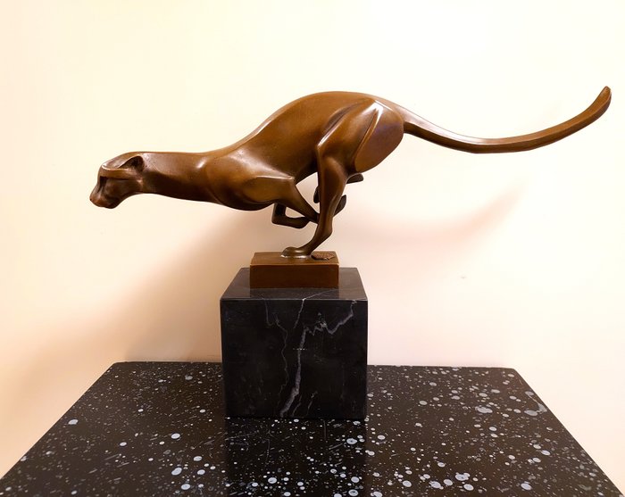 Statuette rennende jaguar for sale  