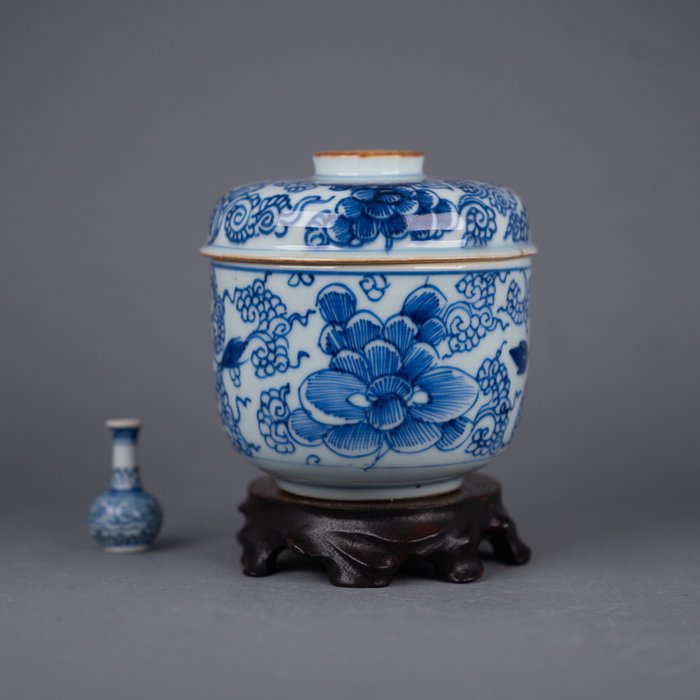 Kangxi jar amazing for sale  