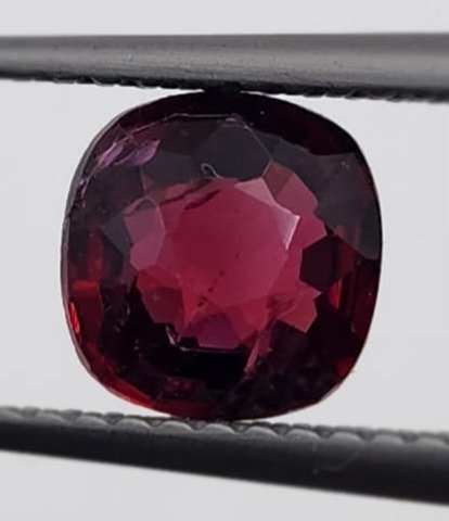 Deep red spinel for sale  