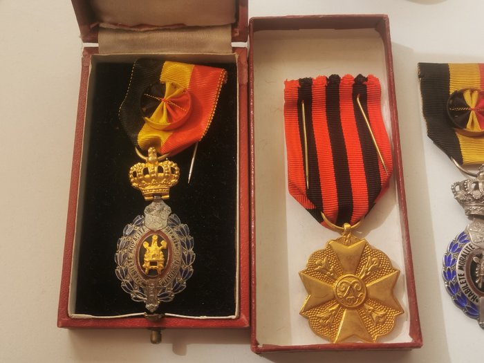 Service medallion lot for sale  